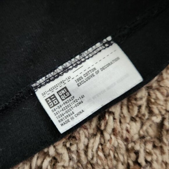 UNIQLO x KAWS T-Shirt Graffiti Art Tee Black XXL Streetwear Skate Grunge - Picture 4 of 5